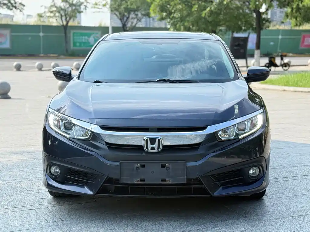 Honda Civic 2018 — фото 2