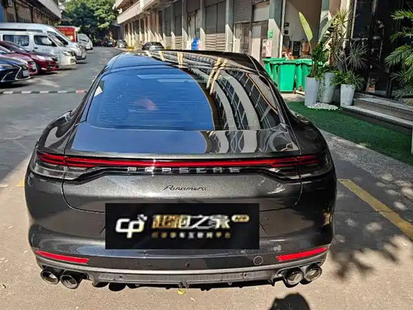 Porsche Panamera 2022