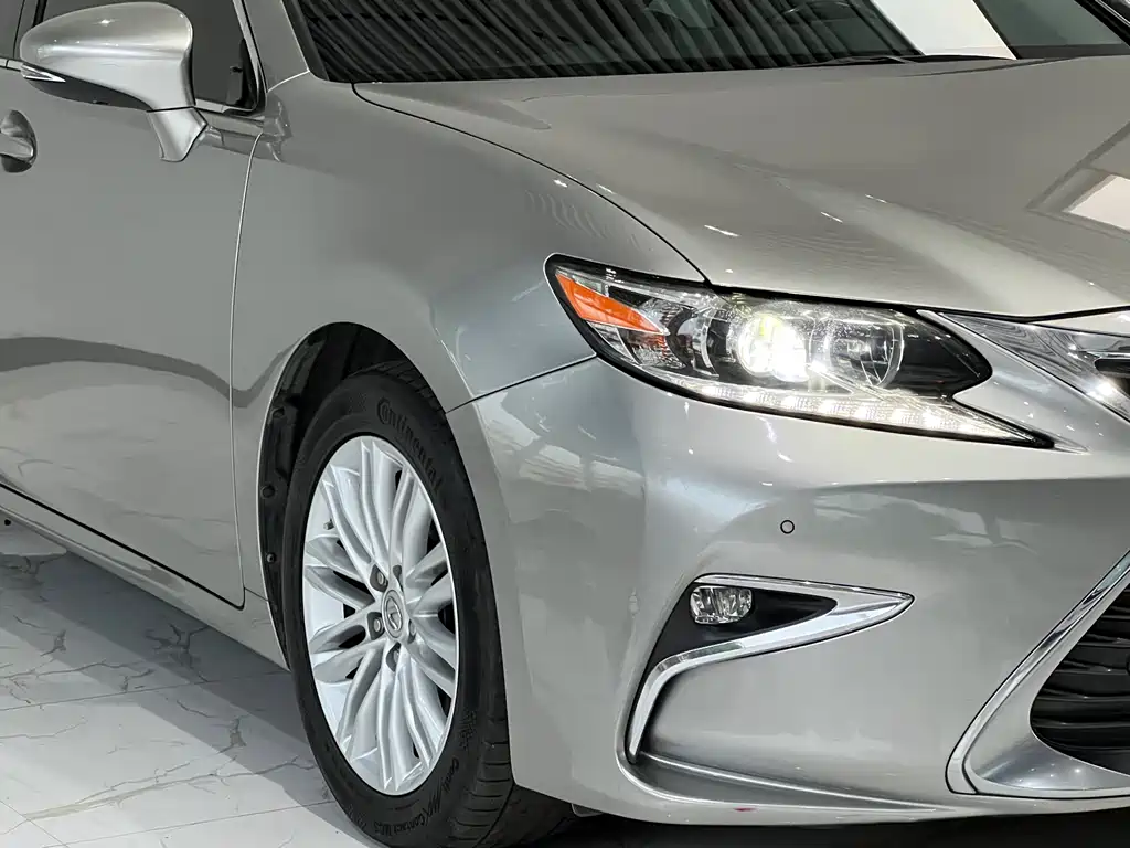 Lexus ES 2015 — фото 4