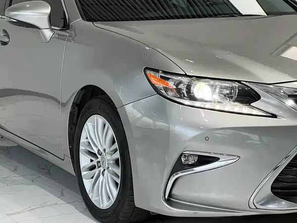 Lexus ES 2015