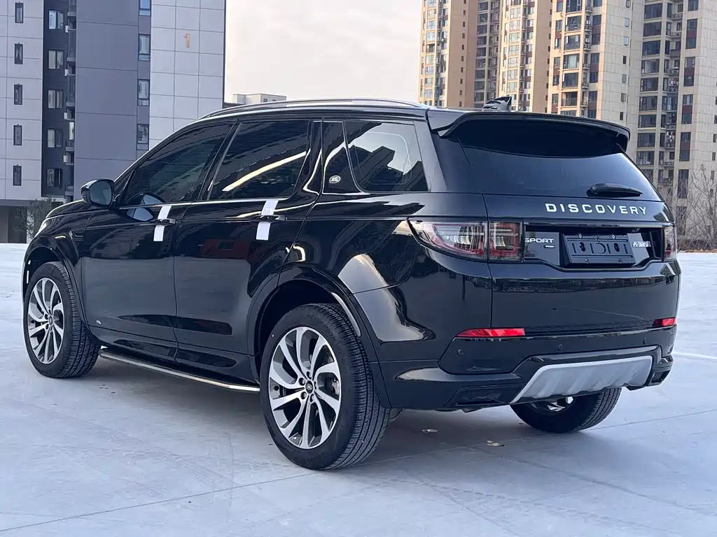 Land Rover Discovery Sport 2023 — фото 5
