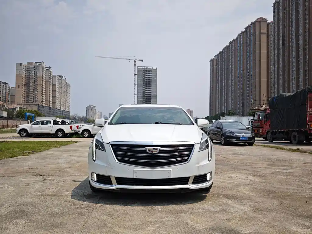 Cadillac XTS 2018 — фото 2