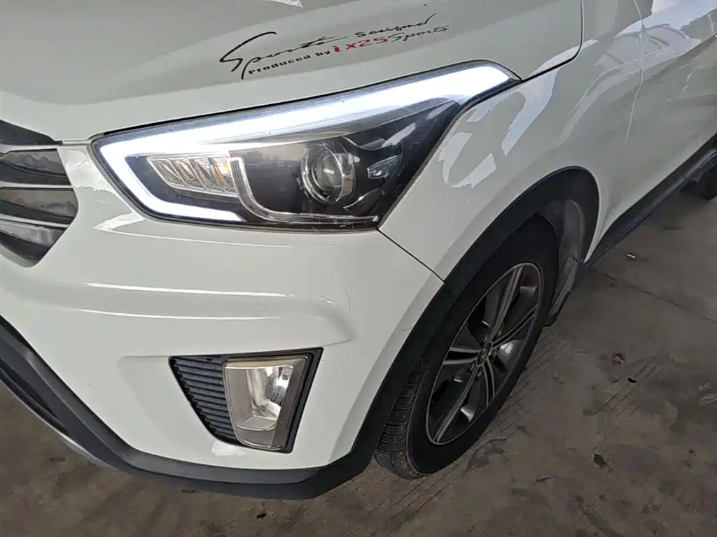 Hyundai ix25 2015 — фото 24