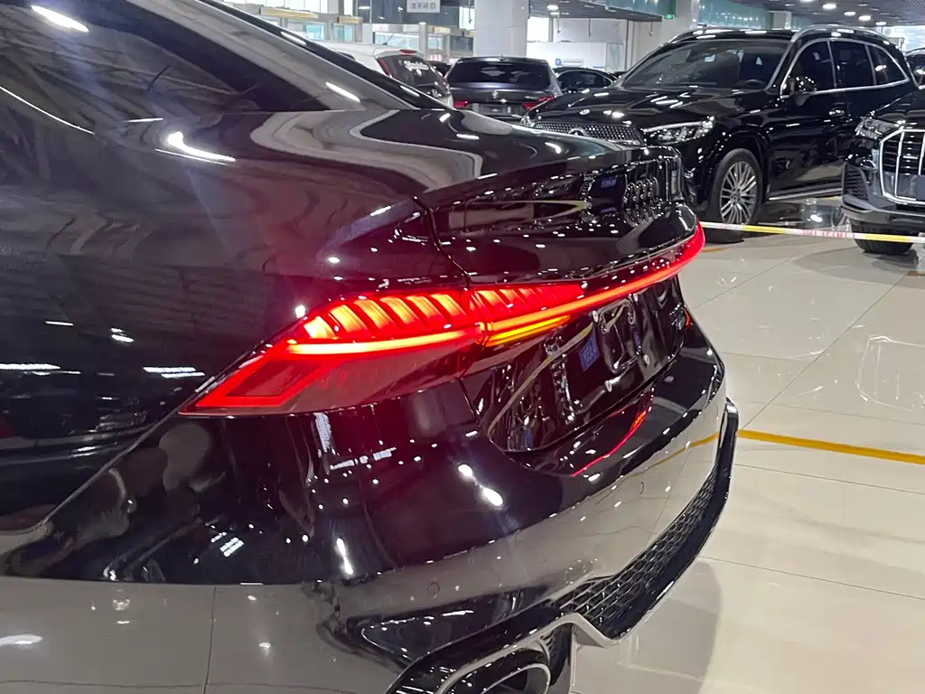 Audi A7L 2022 — фото 6