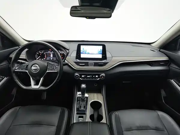 Nissan Teana 2022