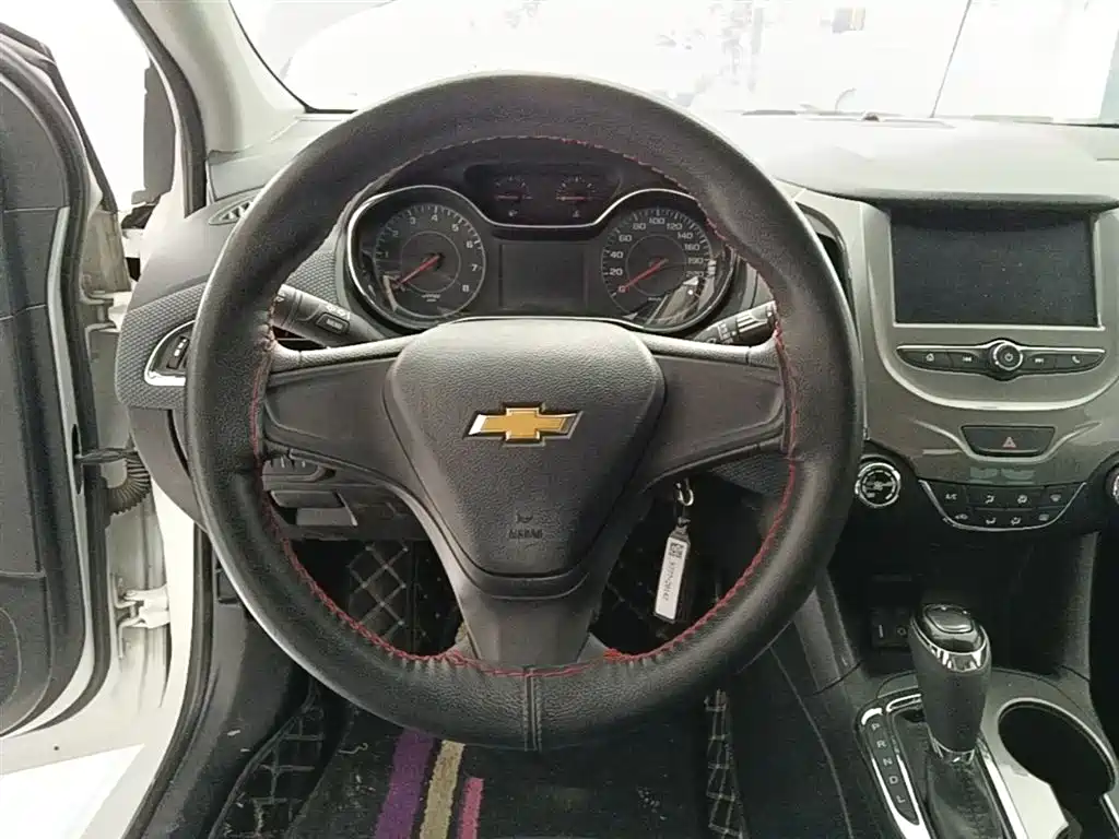 Chevrolet Cruze 2018 — фото 11
