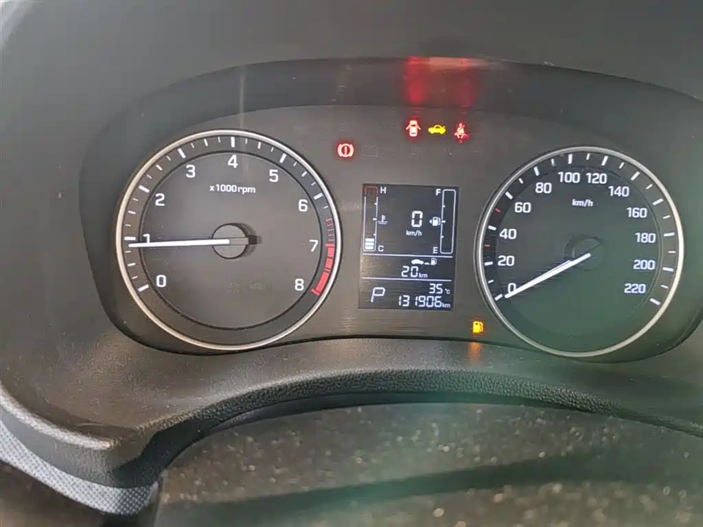 Hyundai ix25 2015 — фото 12
