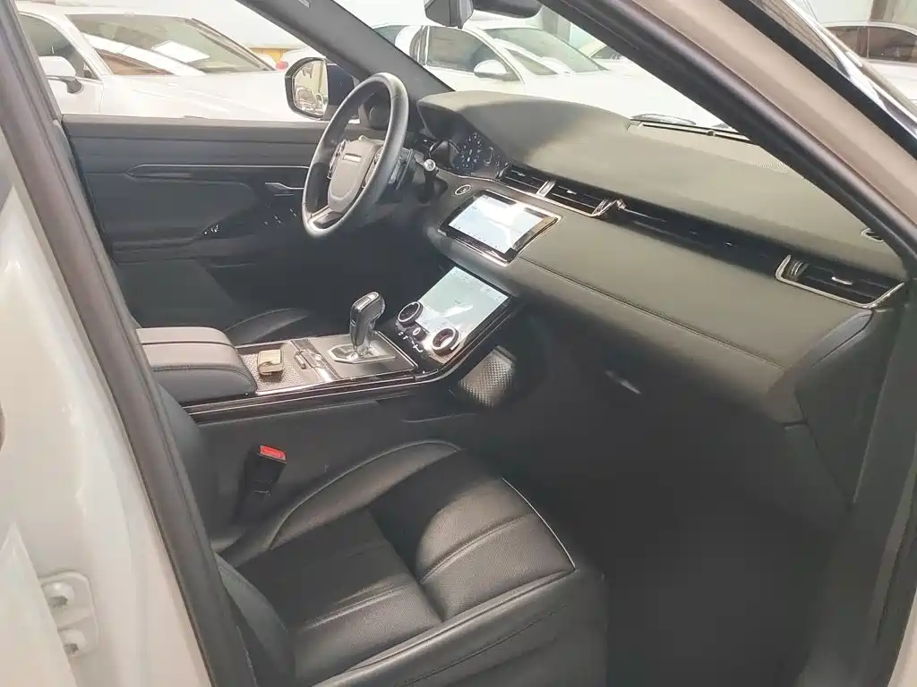Land Rover Evoque 2020 — фото 15