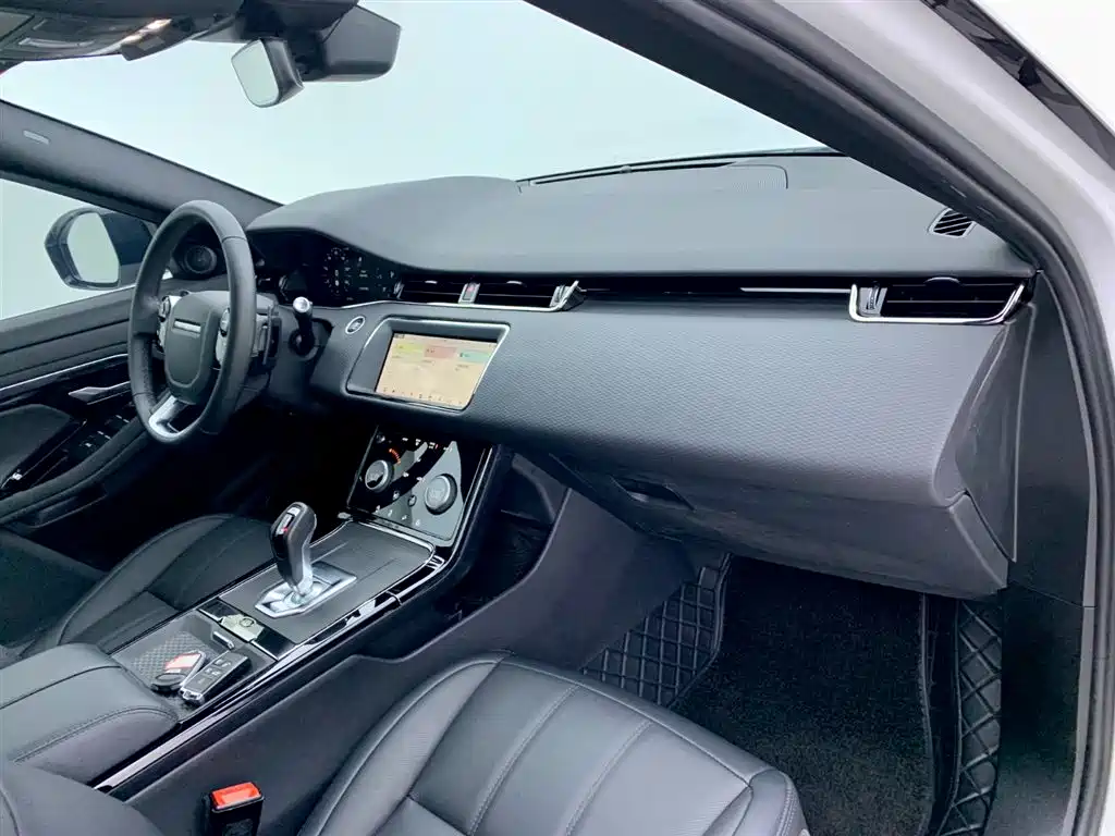 Land Rover Evoque 2021 — фото 18