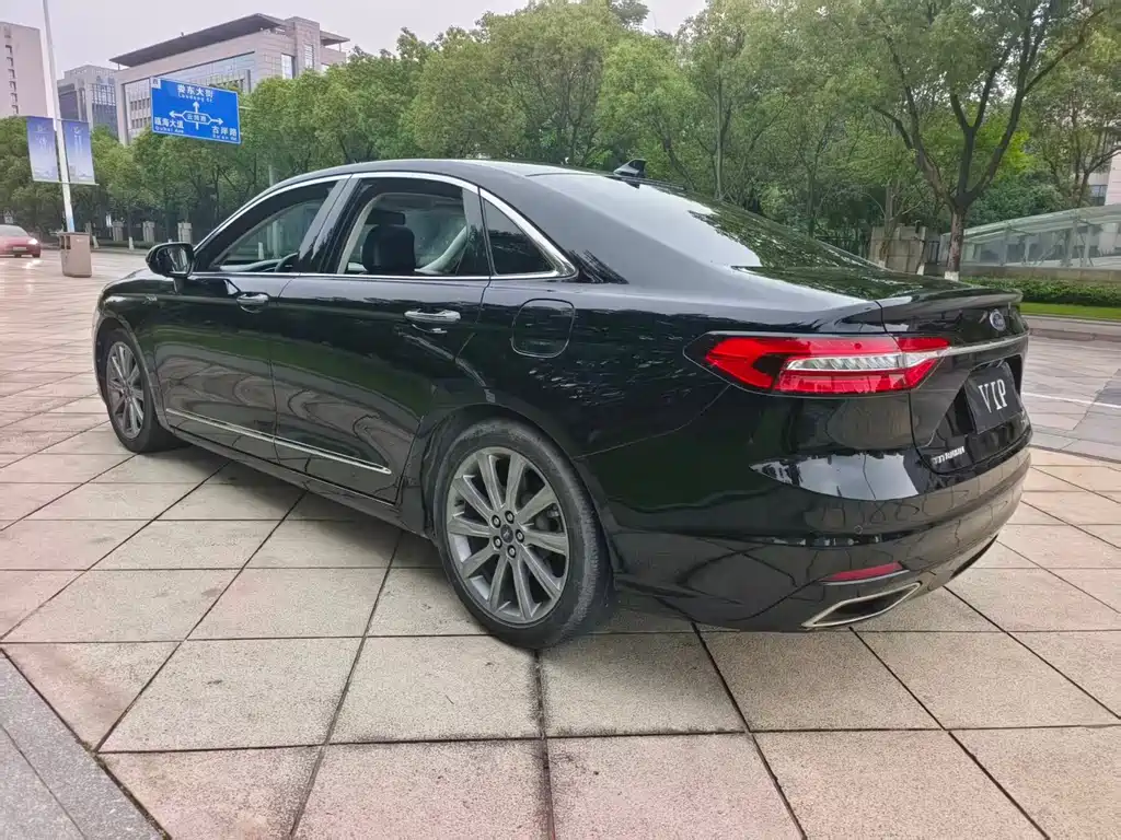 Ford Taurus 2020 — фото 13