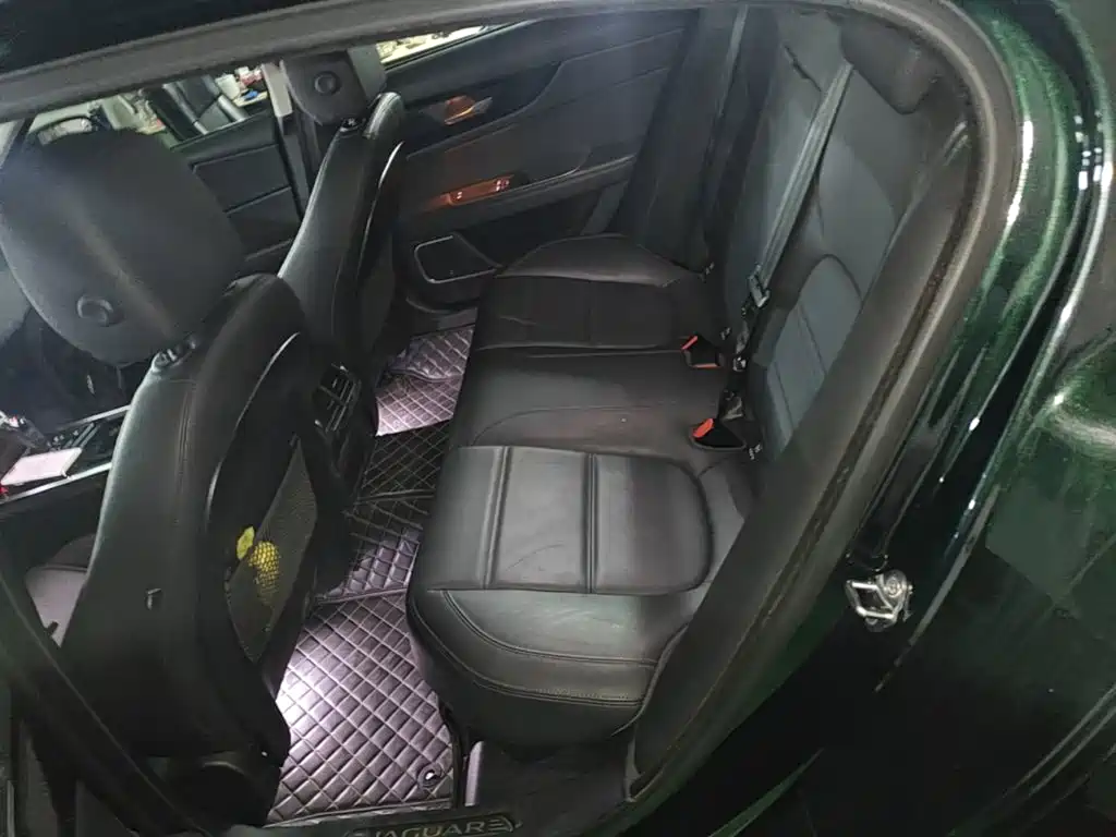 Jaguar XEL 2021 — фото 17