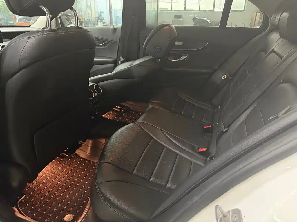 Mercedes-Benz C-Class 2022