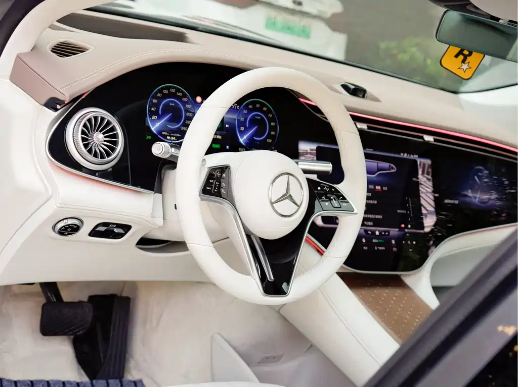 Mercedes-Benz EQS SUV 2023 — фото 10