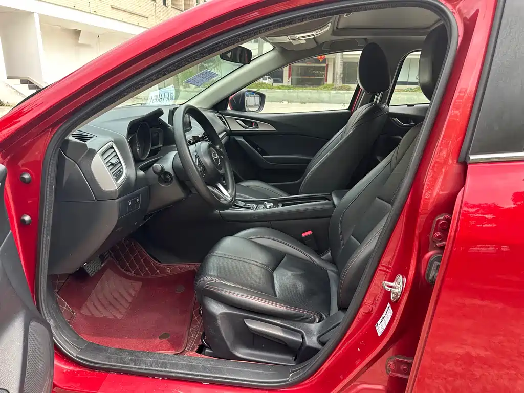 Mazda 3 Axela 2019 — фото 4