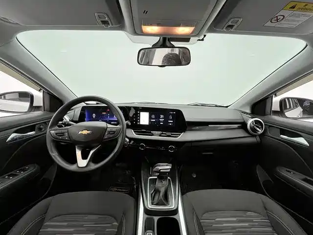 Chevrolet Monza 2022 — фото 19