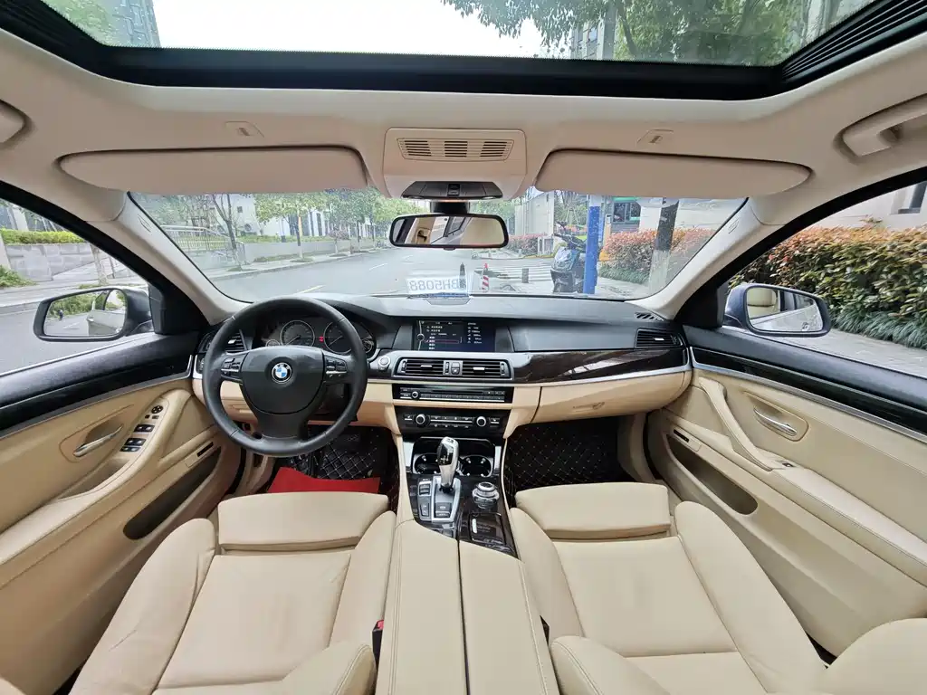 BMW 5 Series 2013 — фото 11