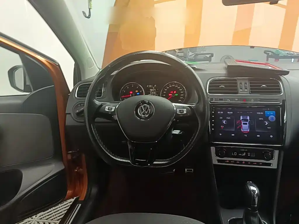 Volkswagen Polo 2019 — фото 11