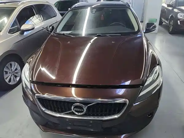 Volvo V40 2018