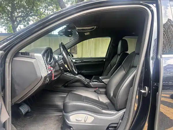 Porsche Cayenne 2016