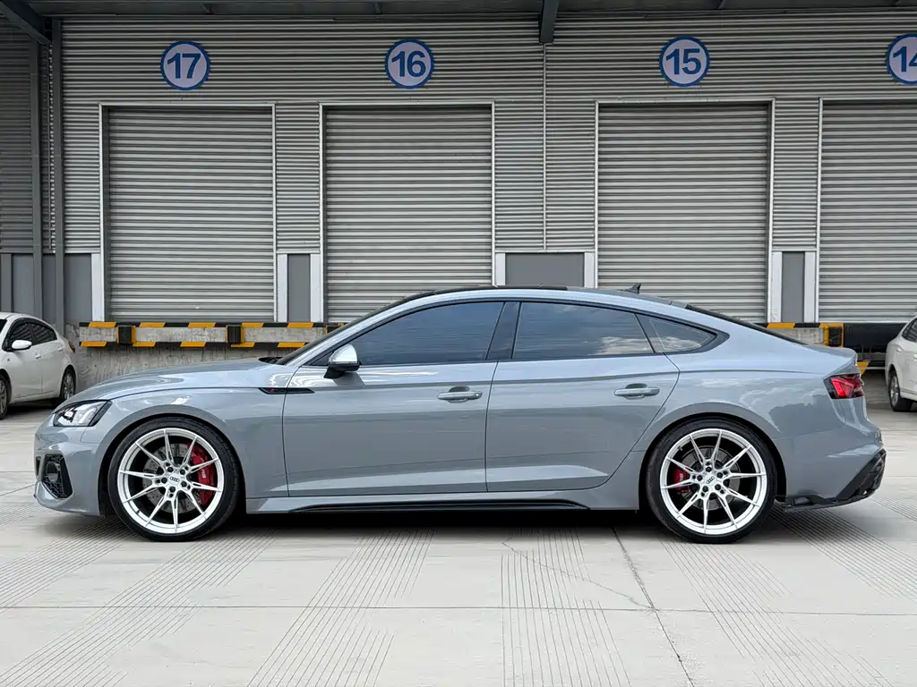 Audi RS 5 2023 — фото 20