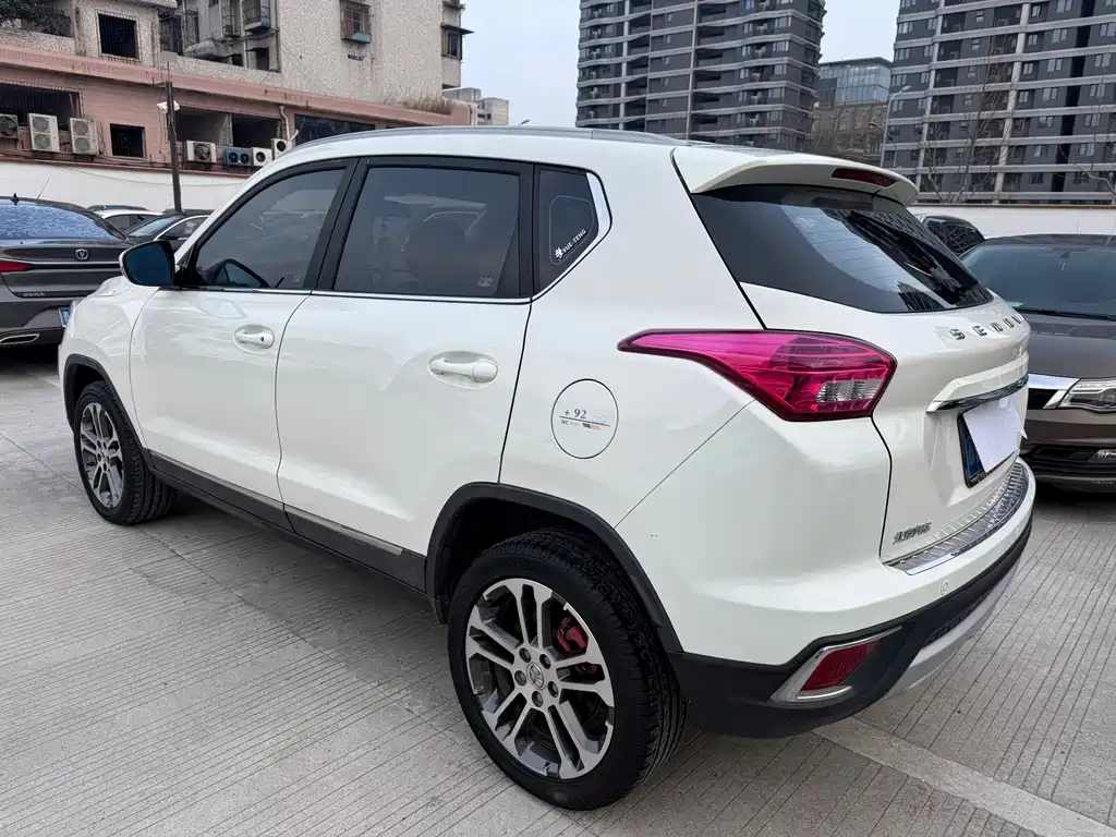BAIC Senova X35 2017 — фото 12