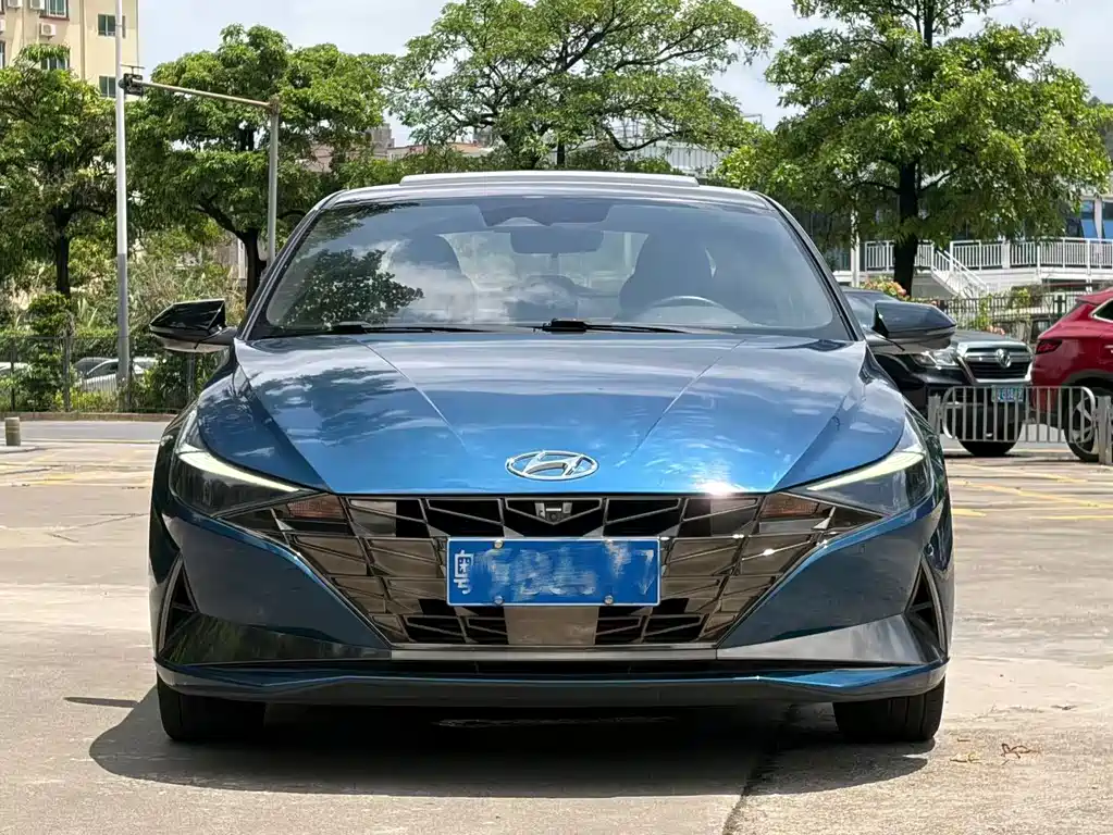 Hyundai Elantra 2021 — фото 2