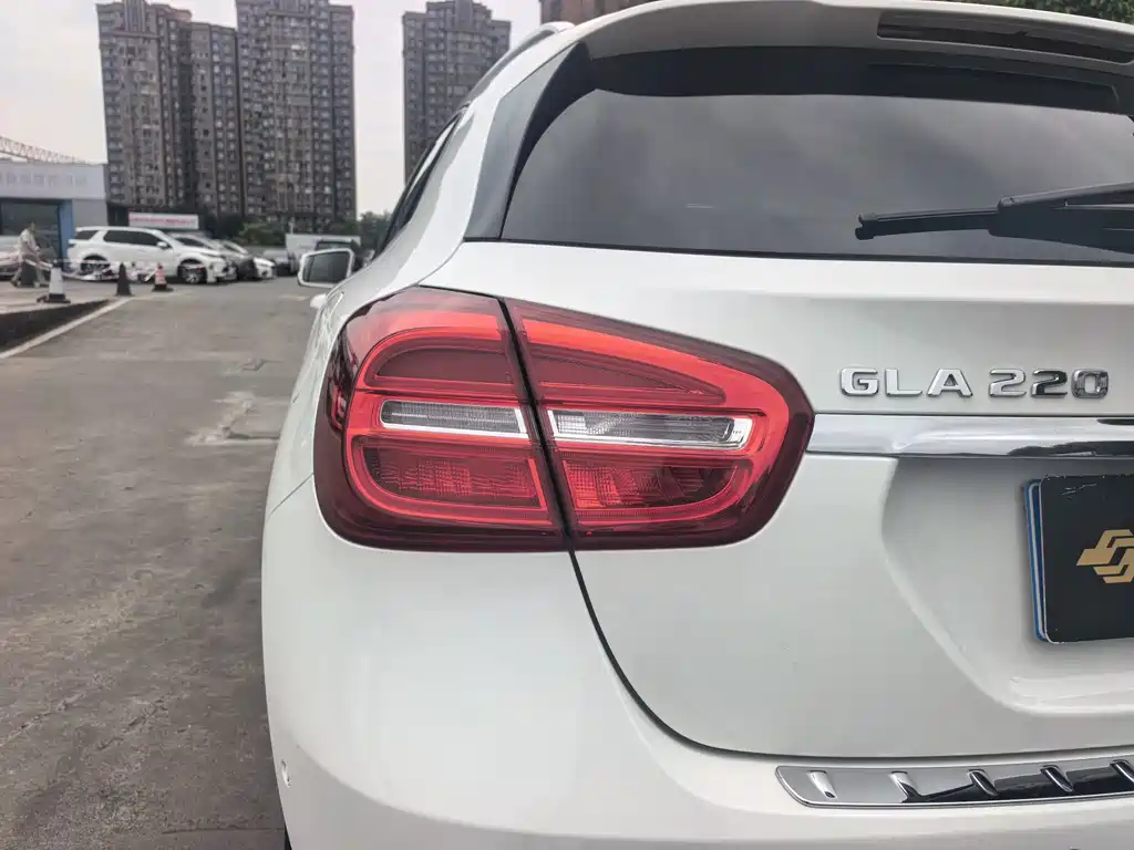 Mercedes-Benz GLA 2017 — фото 8