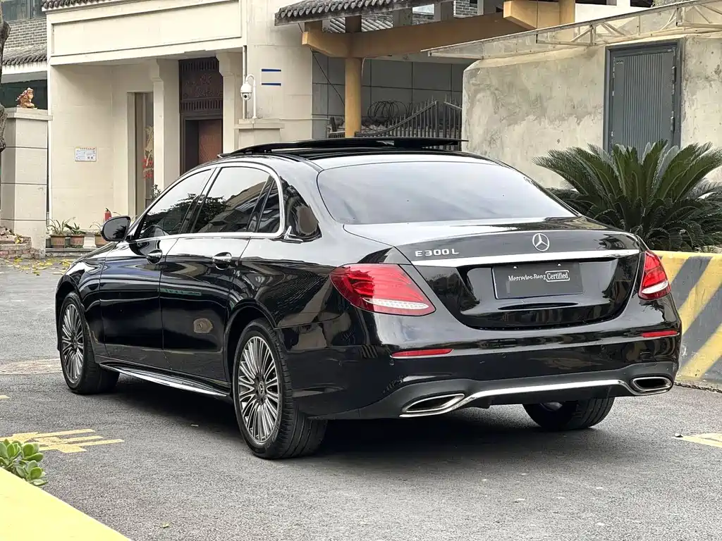 Mercedes-Benz E-Class 2017 — фото 8