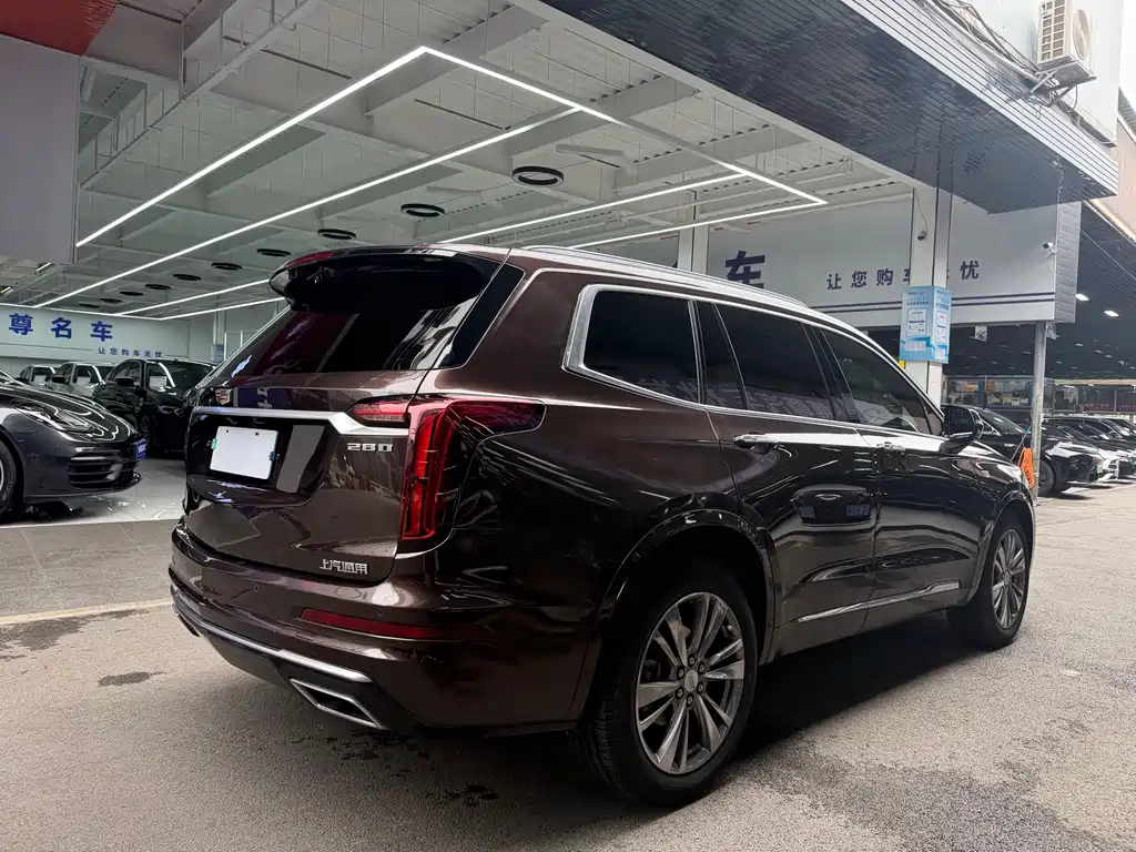 Cadillac XT6 2020 — фото 20