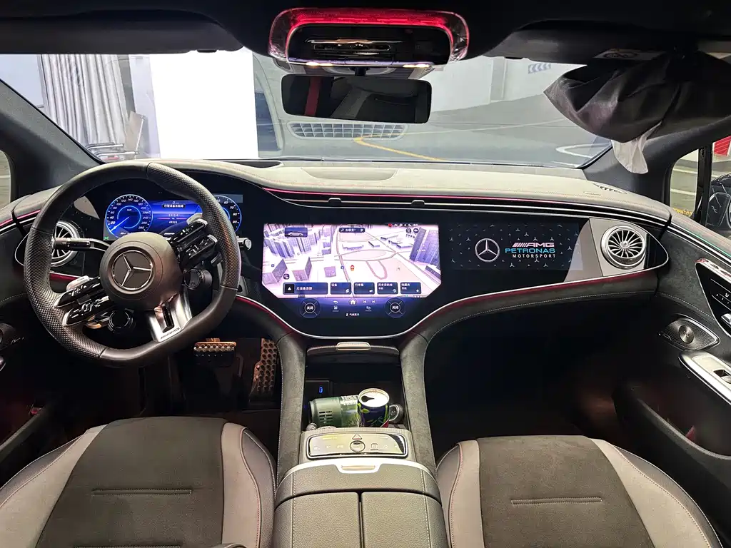 Mercedes-Benz EQE AMG 2023 — фото 20