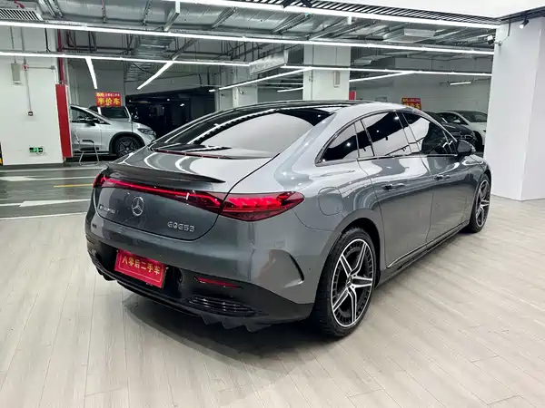 Mercedes-Benz EQE AMG 2023