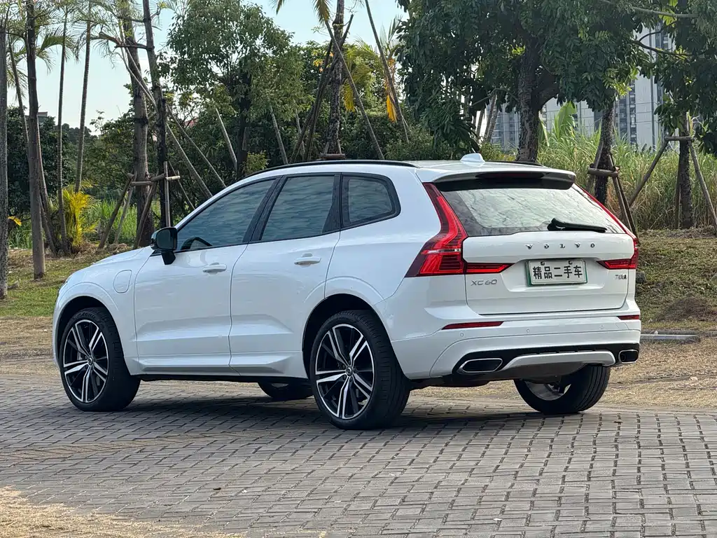 Volvo XC60 PHEV 2020 — фото 5
