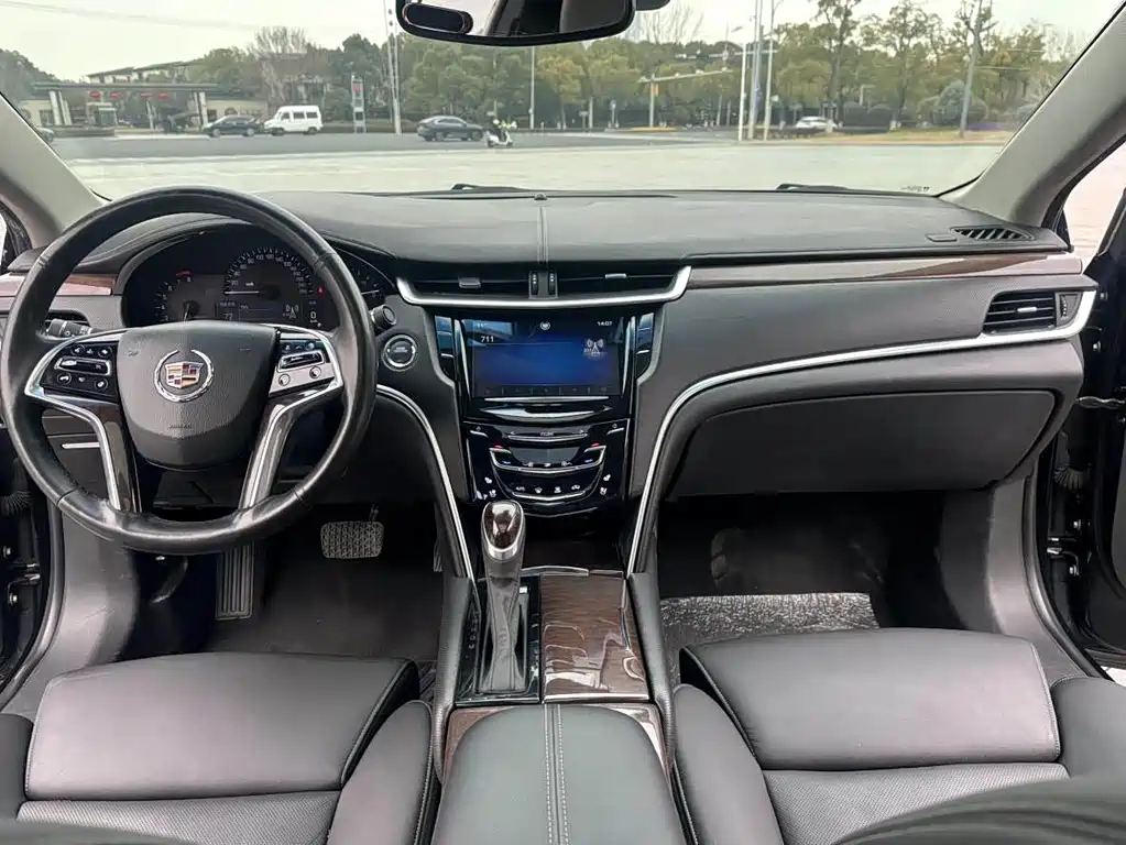 Cadillac XTS 2014 — фото 16