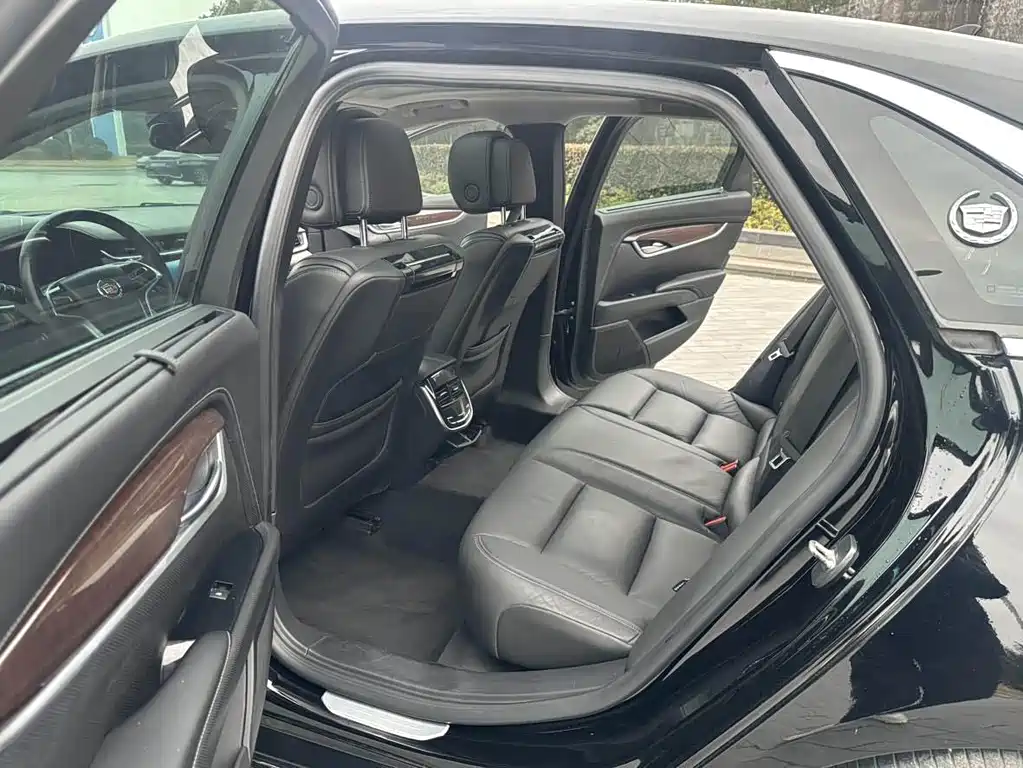 Cadillac XTS 2014 — фото 12