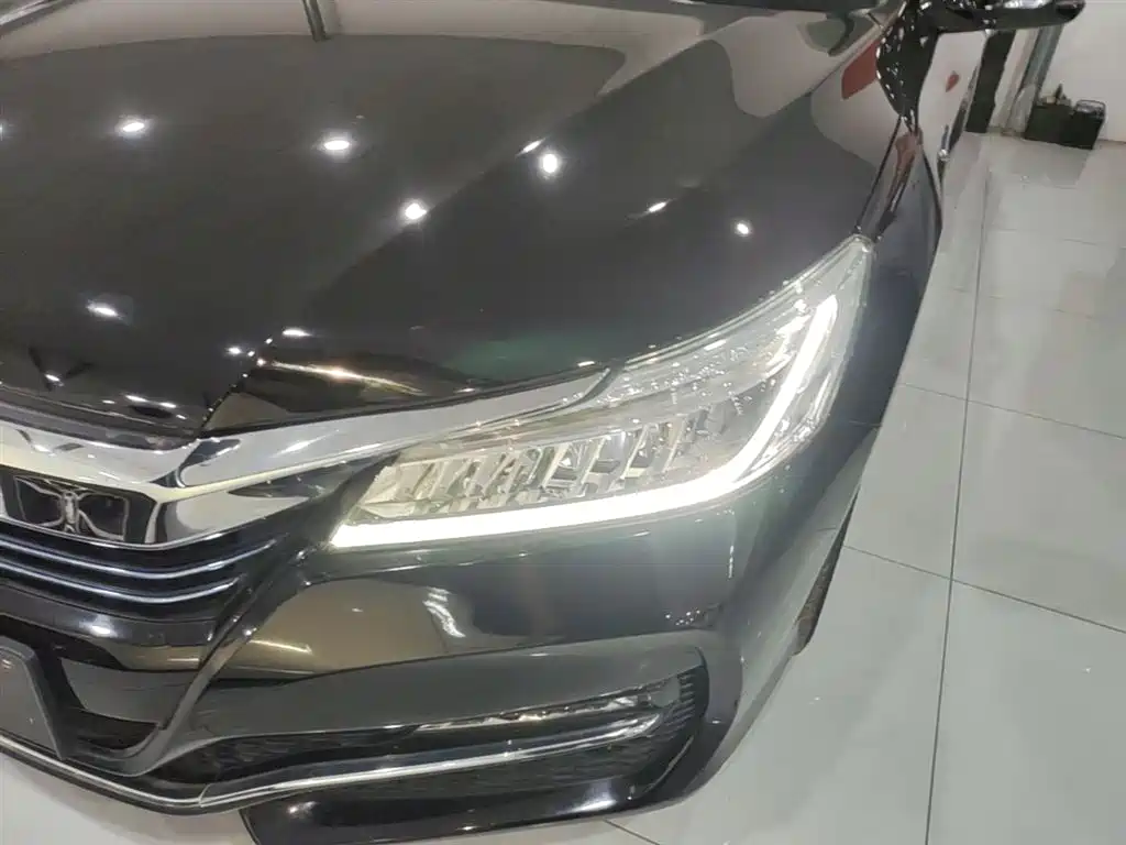 Honda Accord 2018 — фото 24