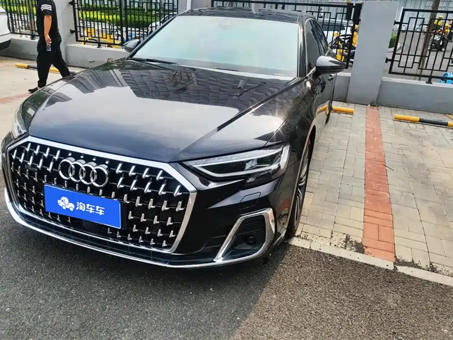 Audi A8 2024