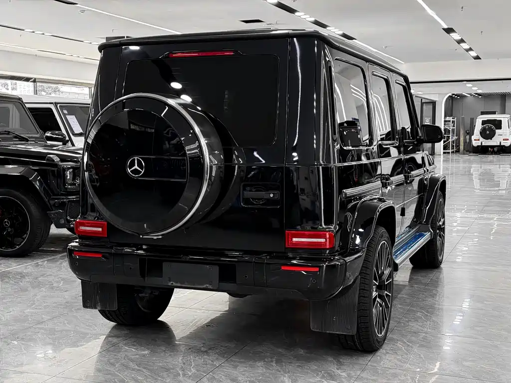 Mercedes-Benz G-Class 2023 — фото 13