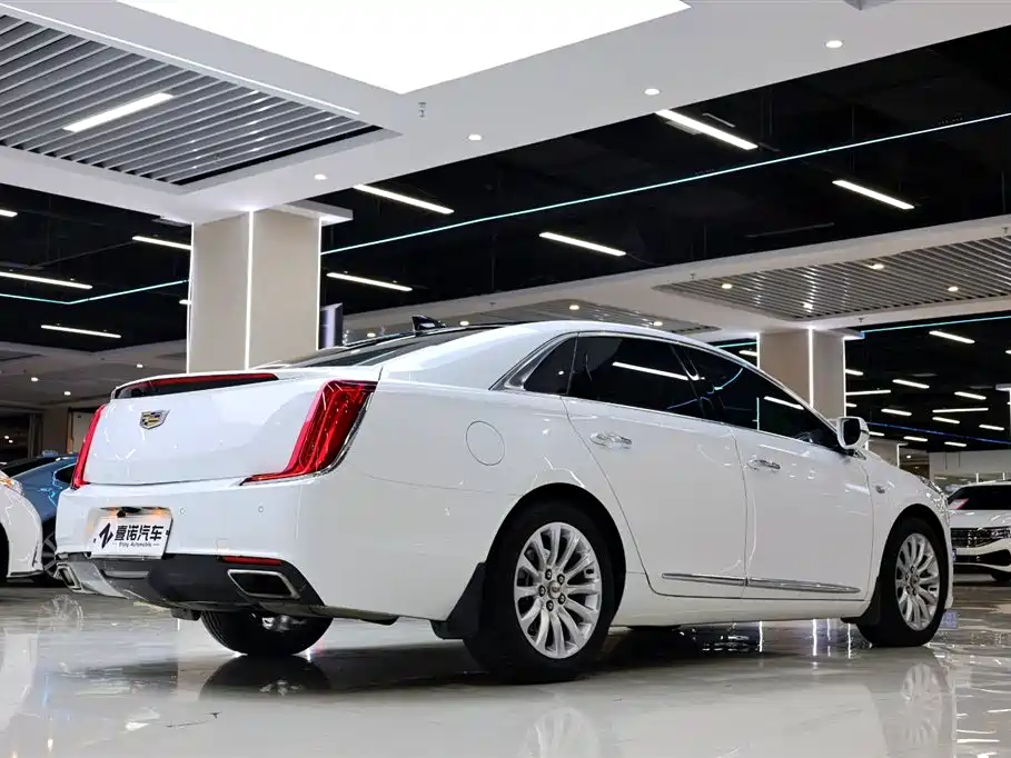 Cadillac XTS 2018 — фото 14