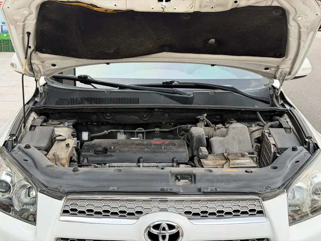 Toyota RAV4 2013 — фото 13