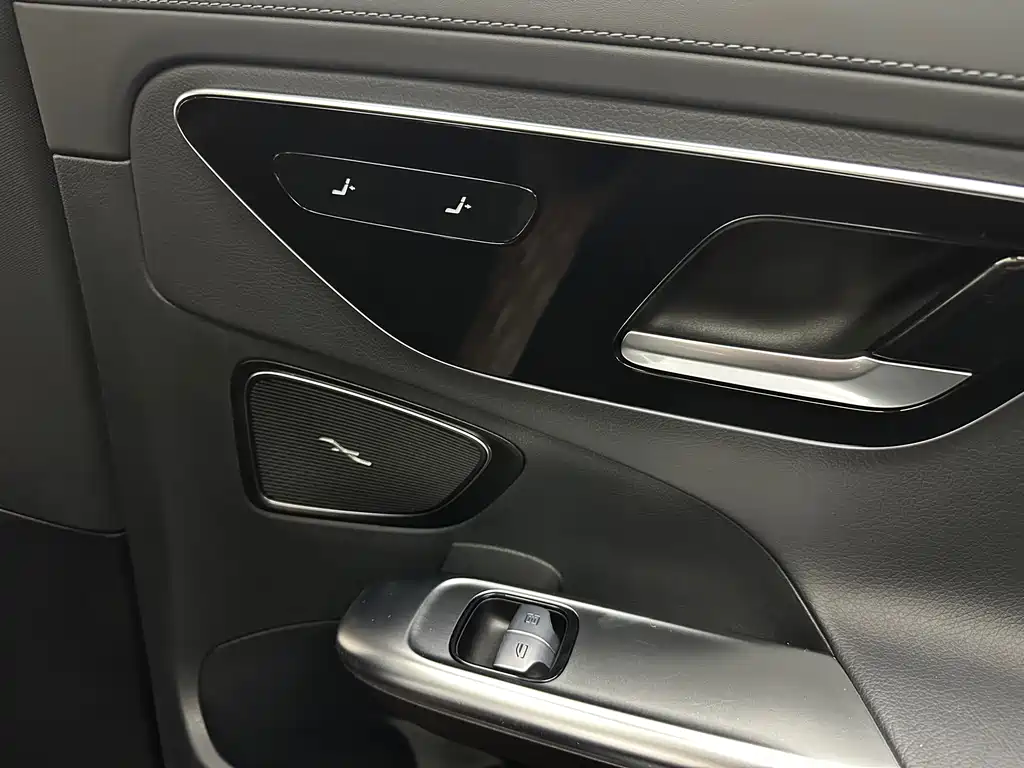 Mercedes-Benz C-Class 2021 — фото 11