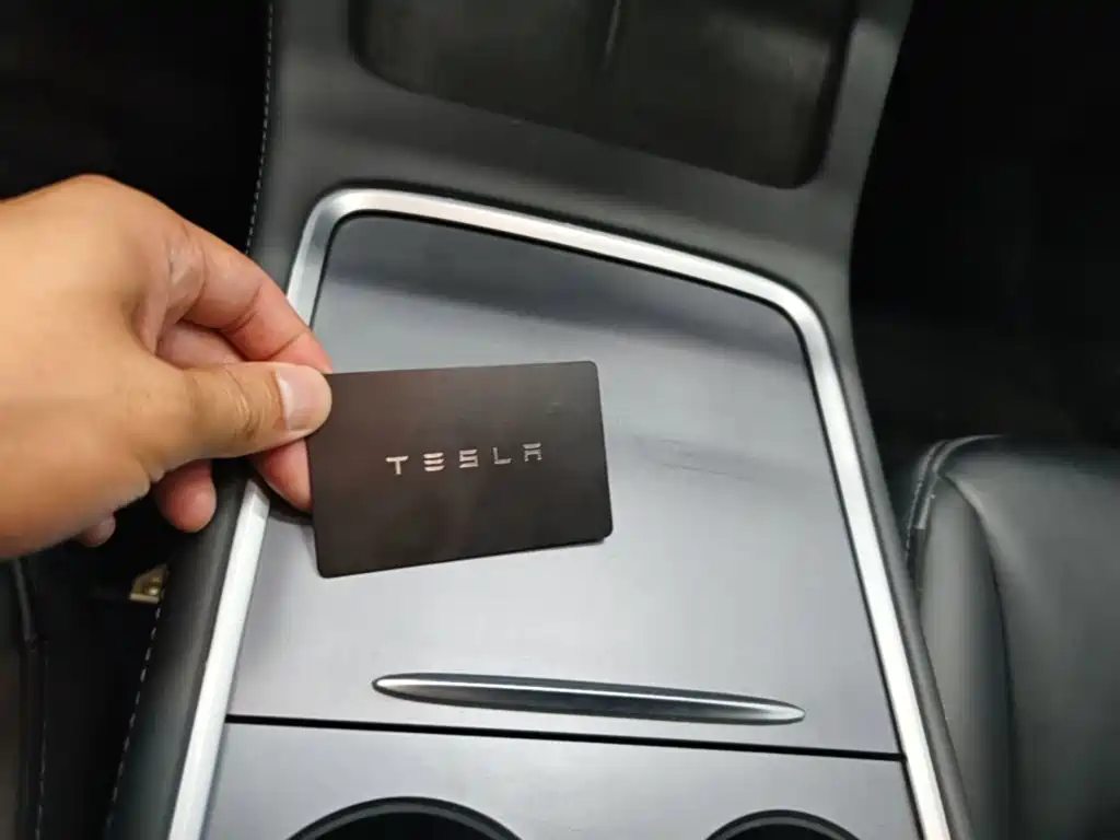 Tesla Model 3 2022 — фото 9