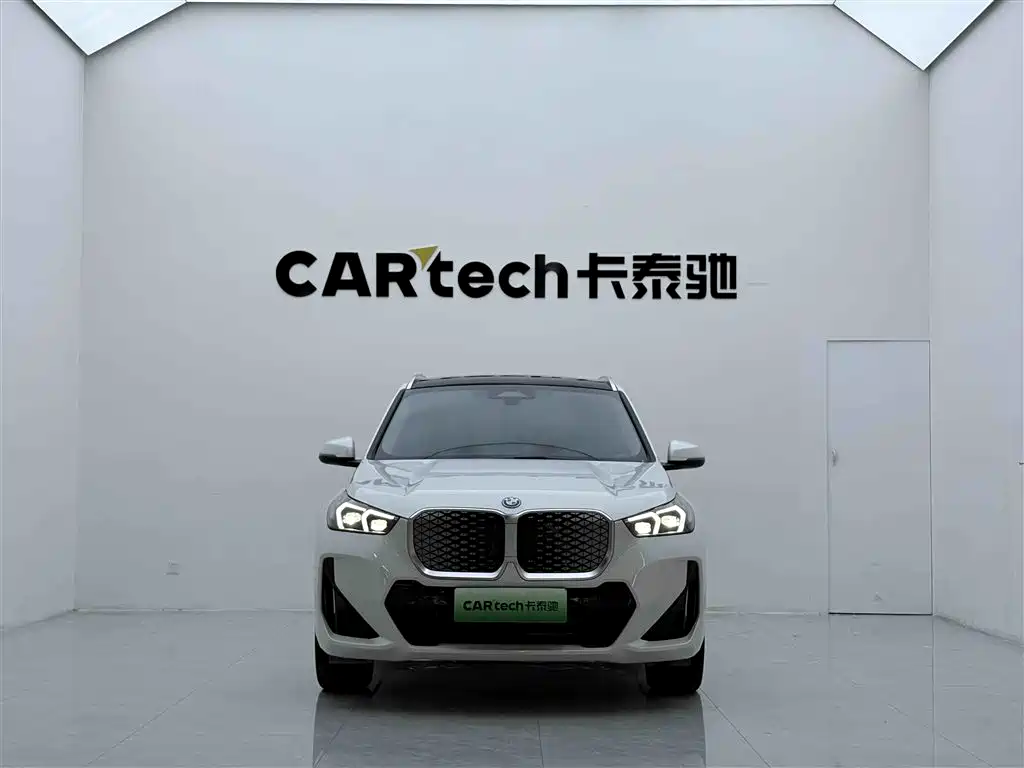 BMW iX1 2026