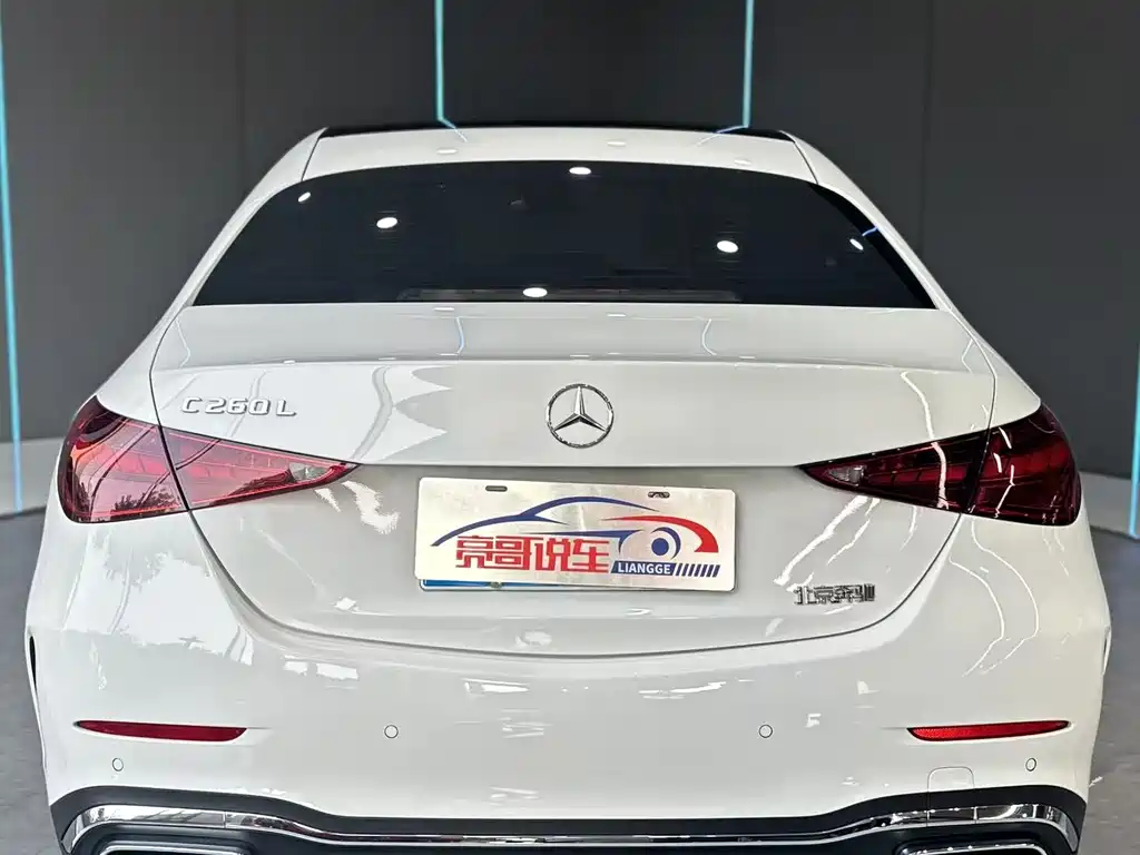 Mercedes-Benz C-Class 2025