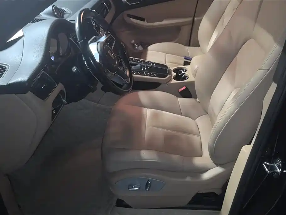 Porsche Macan 2017 — фото 9