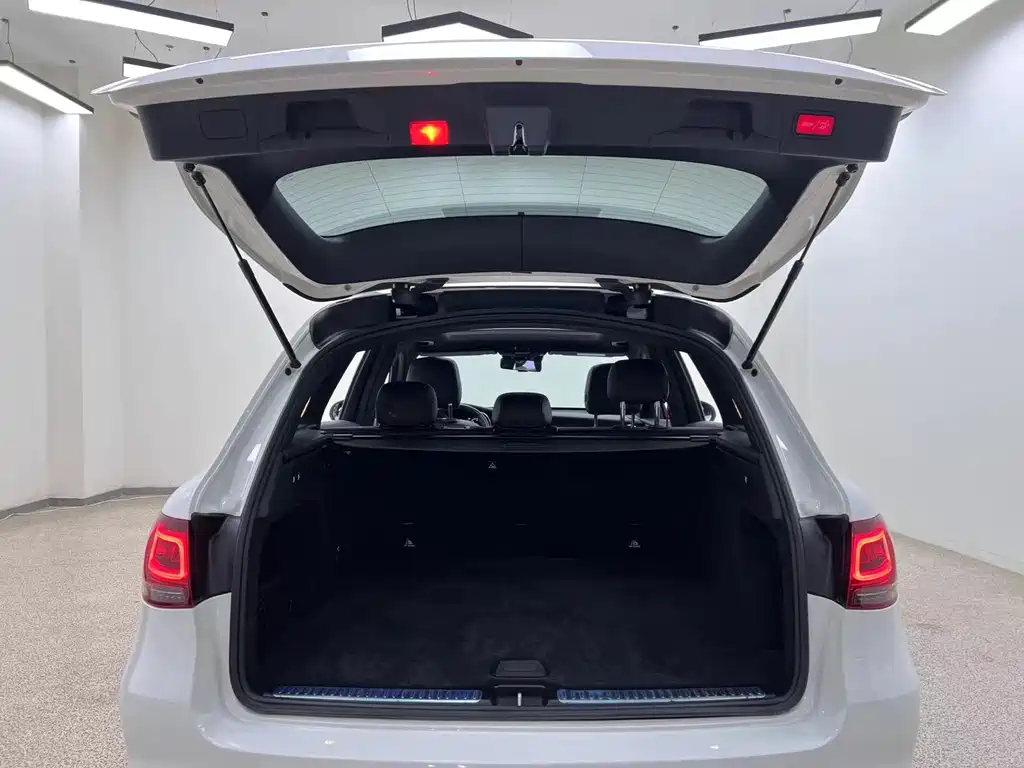 Mercedes-Benz GLC AMG 2020 — фото 21