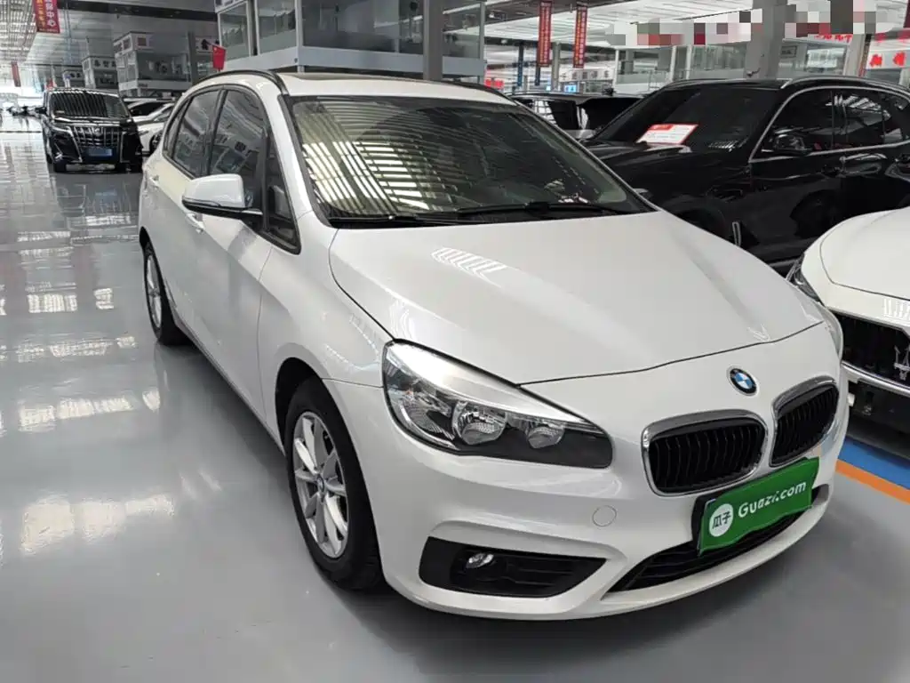 BMW 2 Series Active Tourer 2016 — фото 4