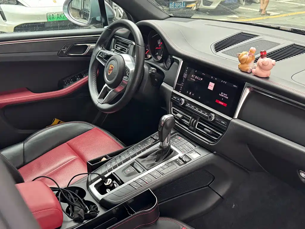 Porsche Macan 2020 — фото 11