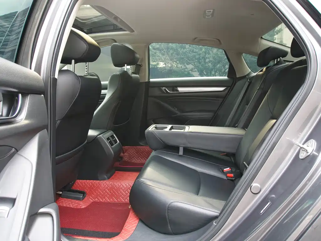 Honda Accord 2020 — фото 12