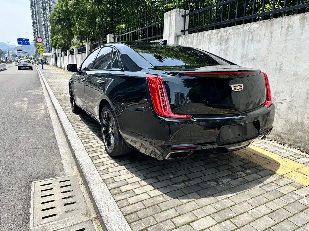 Cadillac XTS 2019 — фото 9
