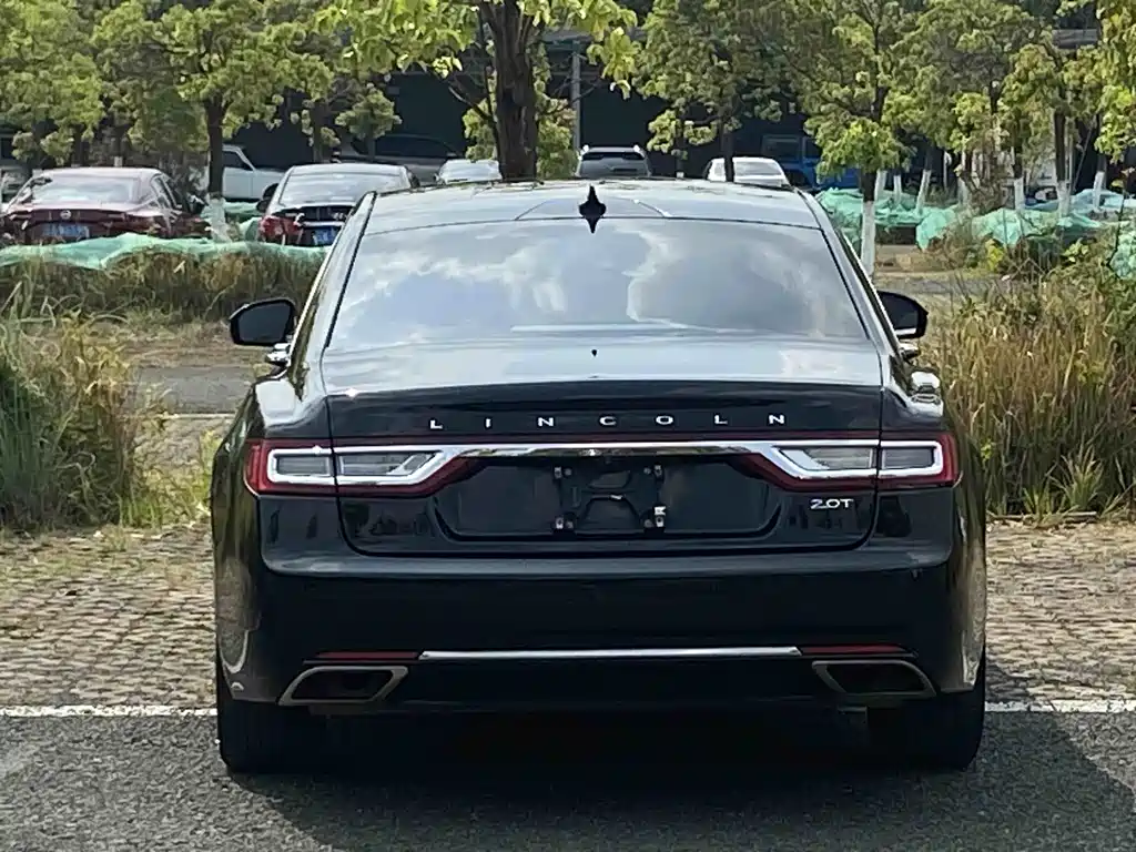 Lincoln Continental 2019 — фото 4